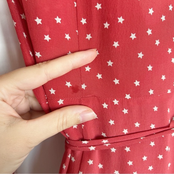Réalisation • The Alexandra wrap silk mini dress Red Star print ruffled - Picture 14 of 15
